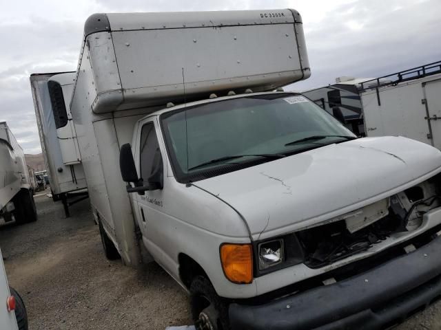 2007 Ford Econoline E450 Super Duty Cutaway Van