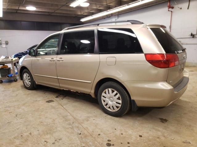 2004 Toyota Sienna CE