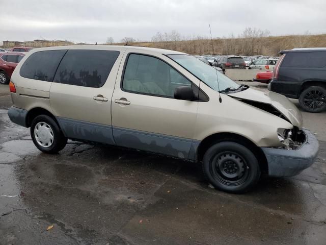 2000 Toyota Sienna CE