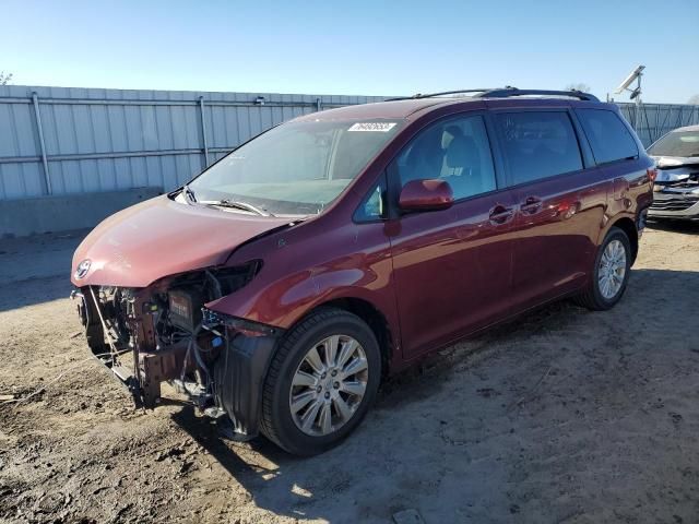 2015 Toyota Sienna LE