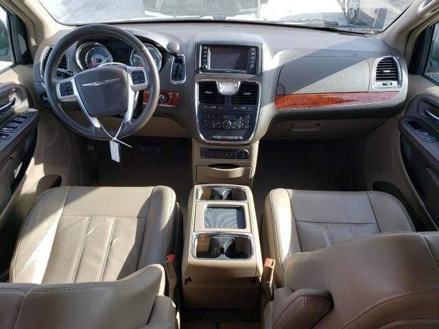 2013 Chrysler Town & Country Touring L