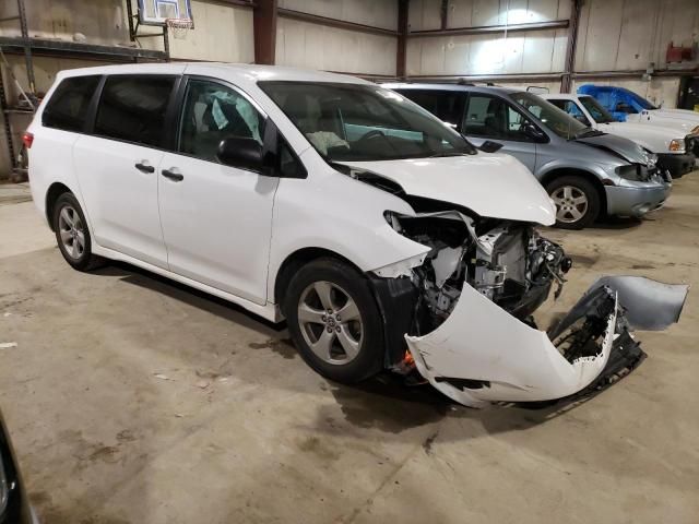 2020 Toyota Sienna L