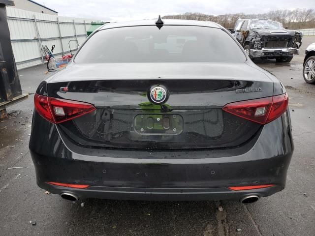 2021 Alfa Romeo Giulia Sport