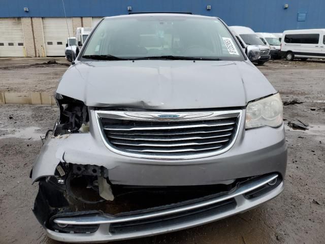 2014 Chrysler Town & Country Touring L