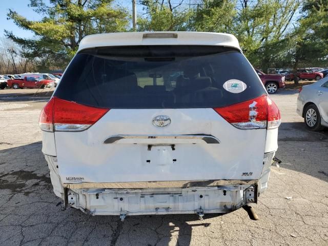 2012 Toyota Sienna XLE