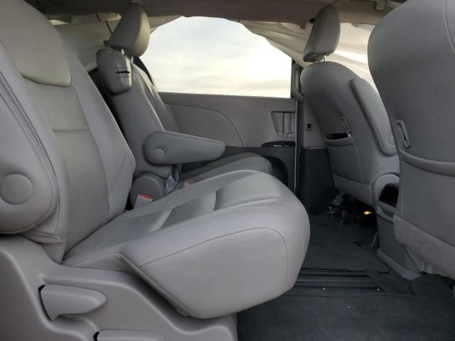 2015 Toyota Sienna XLE