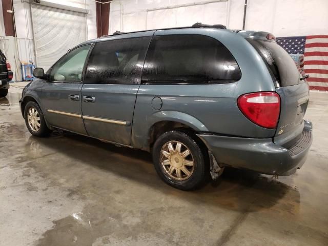 2005 Chrysler Town & Country Touring