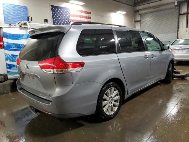 2013 Toyota Sienna XLE