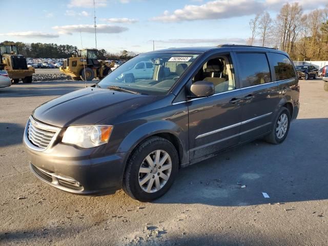 2016 Chrysler Town & Country Touring