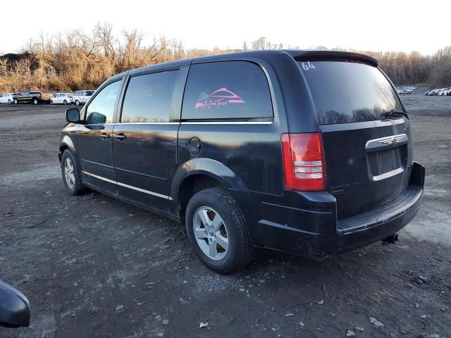 2010 Chrysler Town & Country LX