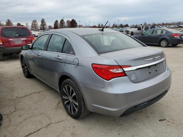 2013 Chrysler 200 Touring