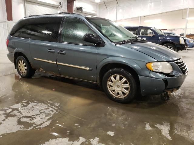 2005 Chrysler Town & Country Touring