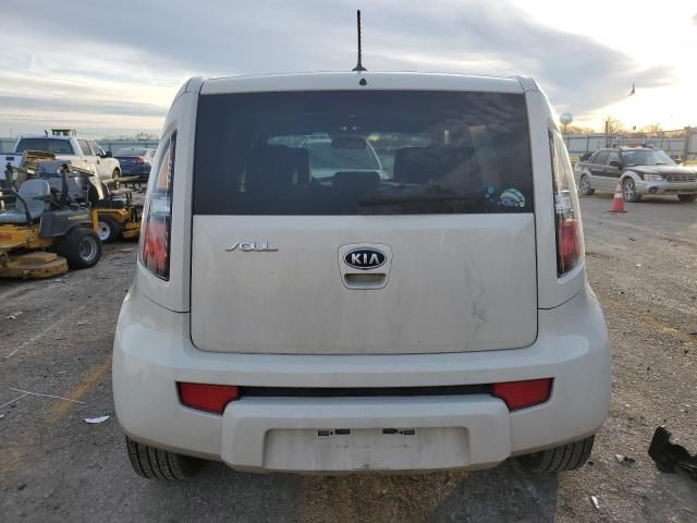 2011 KIA Soul +