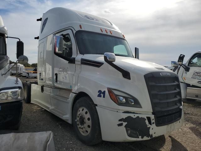 2018 Freightliner Cascadia 126