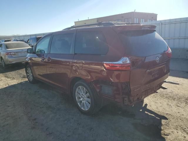 2015 Toyota Sienna LE