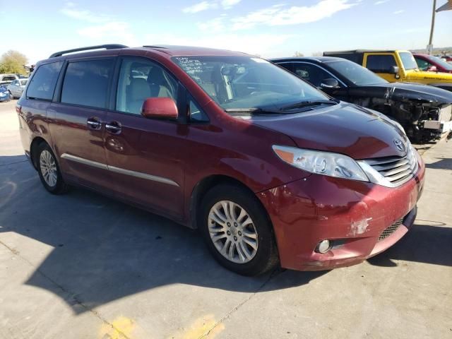 2015 Toyota Sienna XLE