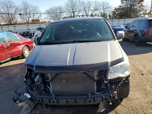 2013 Chrysler Town & Country Touring L