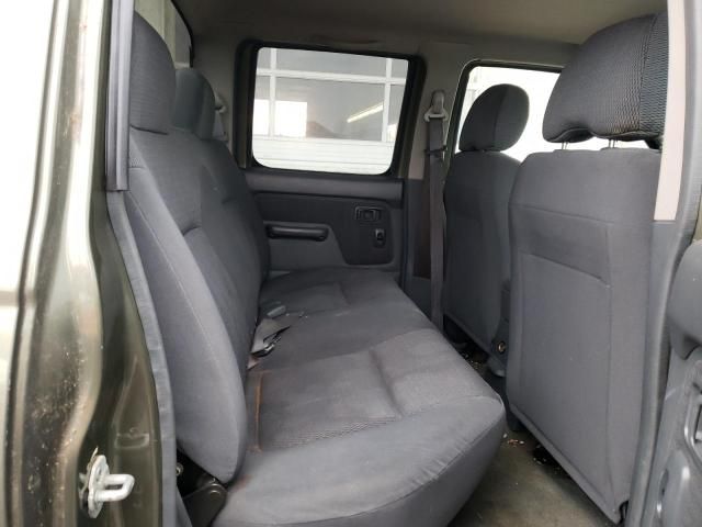 2003 Nissan Frontier Crew Cab XE