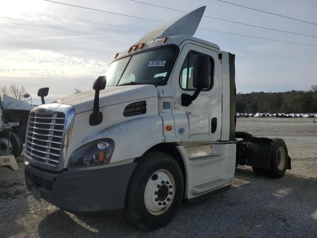 2016 Freightliner Cascadia 113