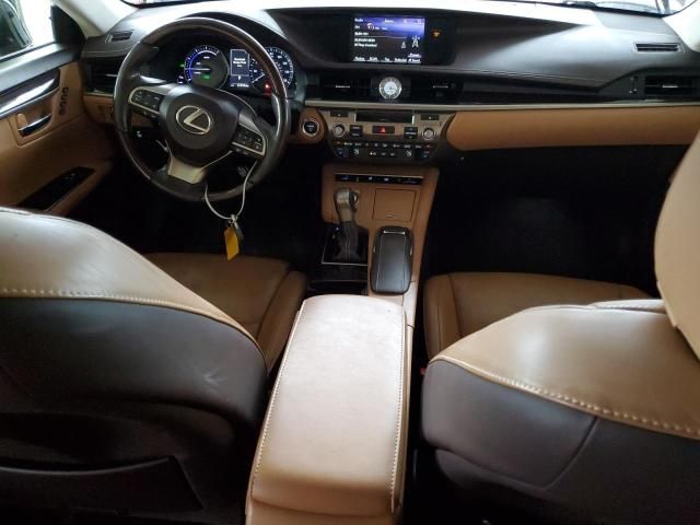 2018 Lexus ES 300H