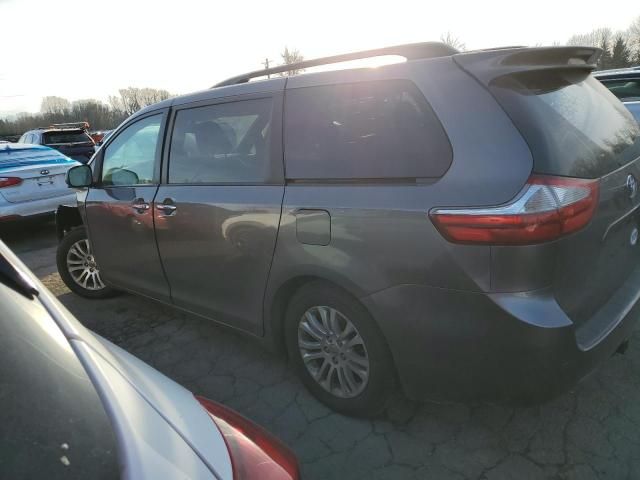 2015 Toyota Sienna XLE