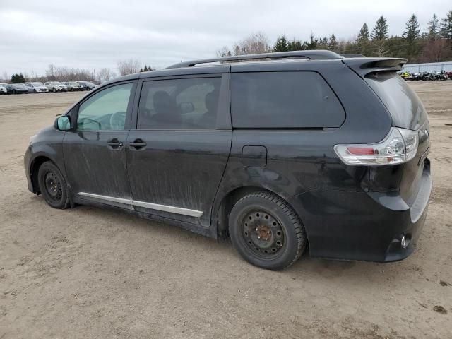 2011 Toyota Sienna Sport