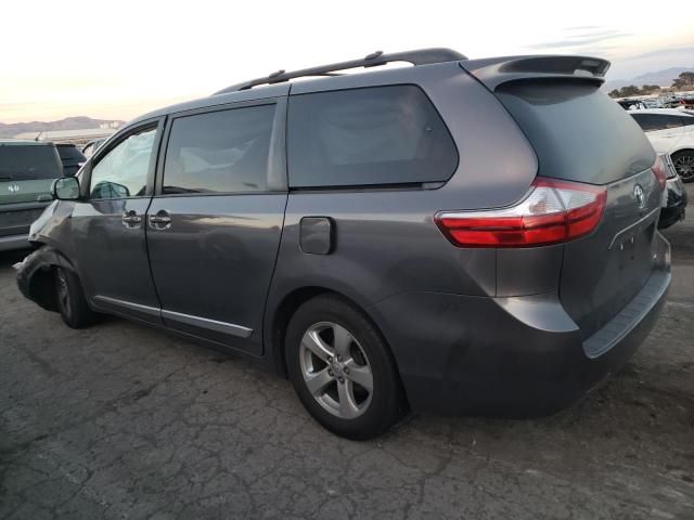 2017 Toyota Sienna LE