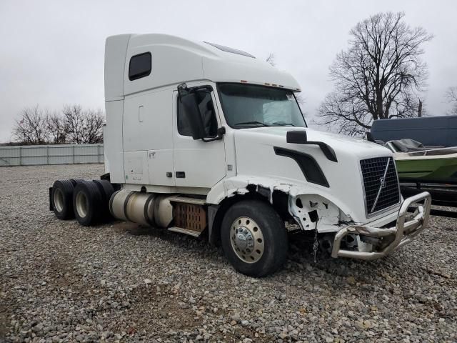 2013 Volvo VN VNL