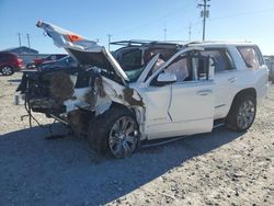 Carros salvage para piezas a la venta en subasta: 2017 GMC Yukon Denali