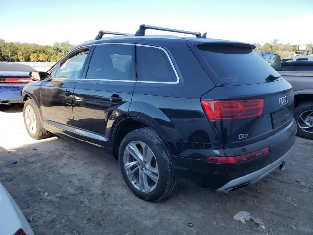 2018 Audi Q7 Premium Plus