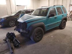 Salvage cars for sale from Copart Madisonville, TN: 2004 Jeep Liberty Sport
