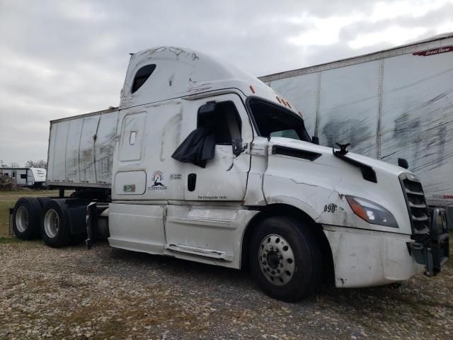 2018 Freightliner Cascadia 126