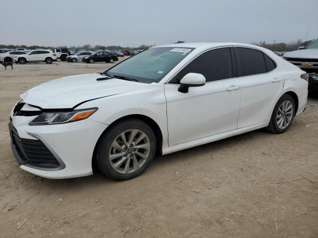 2022 Toyota Camry LE