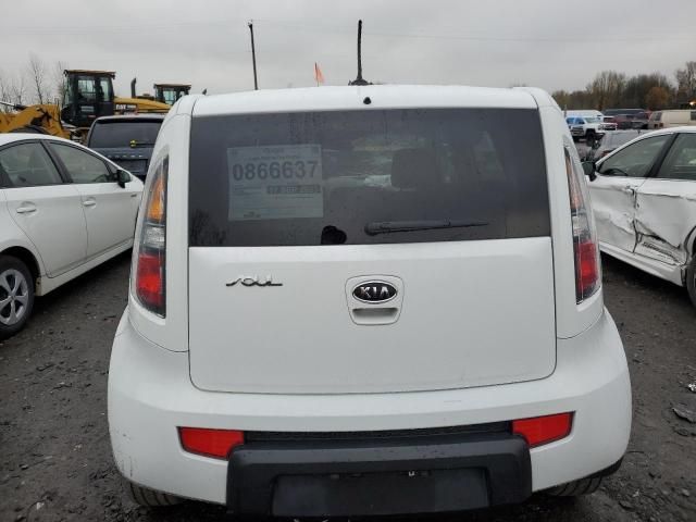 2010 KIA Soul +