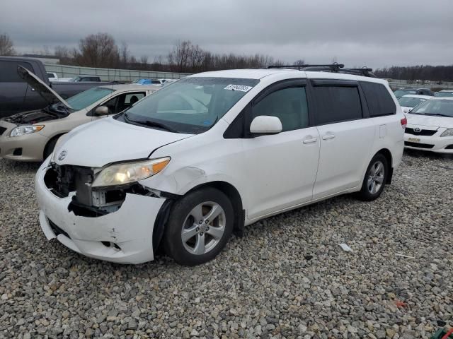 2012 Toyota Sienna LE