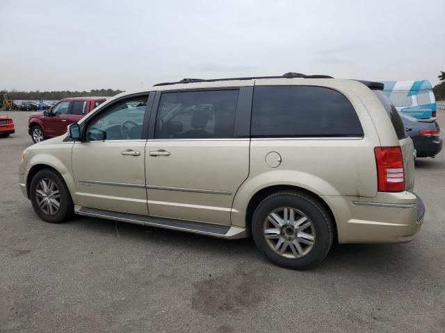 2010 Chrysler Town & Country Touring