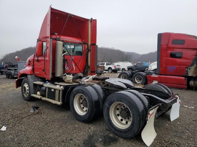 2014 Mack 600 CXU600