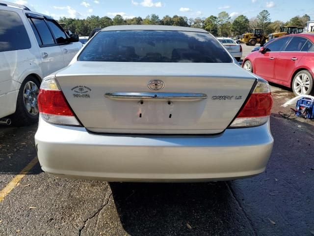 2005 Toyota Camry LE