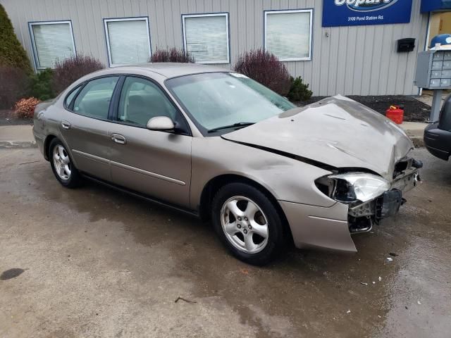 2003 Ford Taurus SE