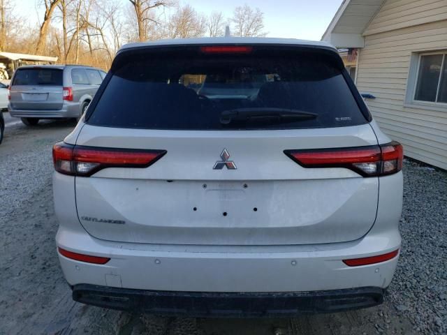 2022 Mitsubishi Outlander ES