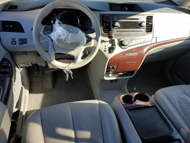 2011 Toyota Sienna XLE