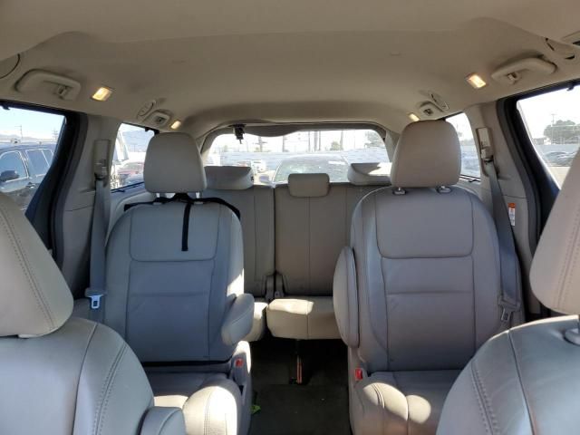 2015 Toyota Sienna XLE