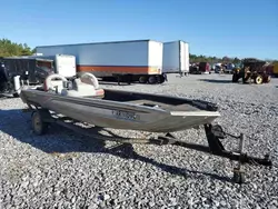 Salvage boats for sale at Memphis, TN auction: 1997 Tracker Boat