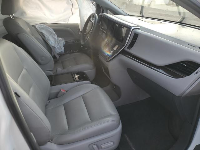 2015 Toyota Sienna XLE