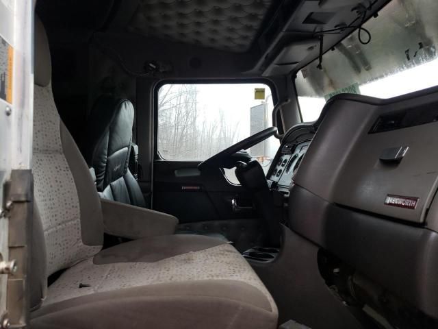 2015 Kenworth Construction T800