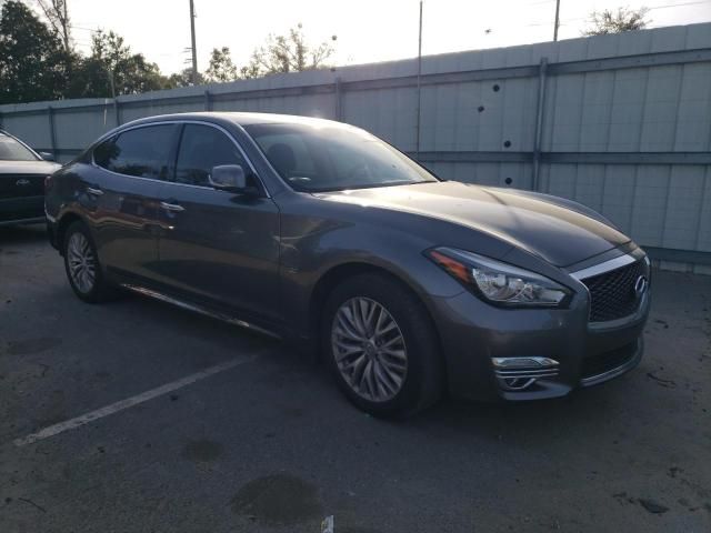 2016 Infiniti Q70 3.7