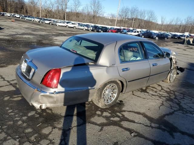 2001 Lincoln Town Car Signature