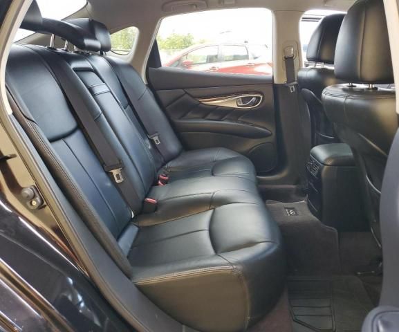 2012 Infiniti M37