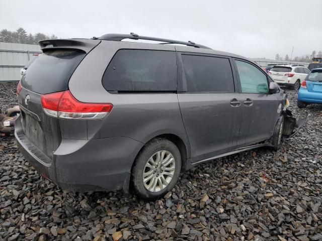 2013 Toyota Sienna XLE