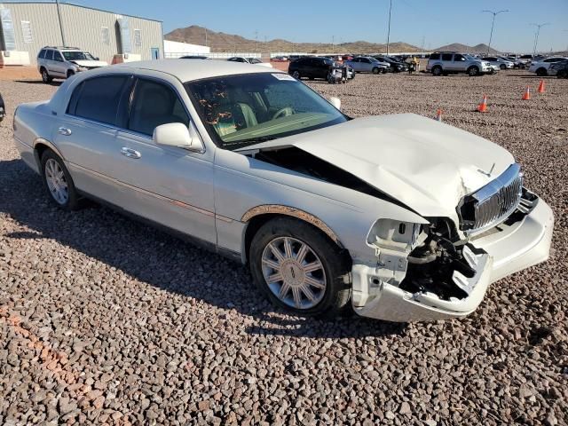 2006 Lincoln Town Car Signature Limited